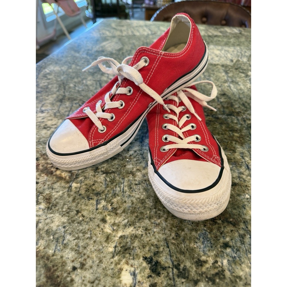 Converse Chuck Taylor All Star Low Top Red Sneakers Unisex M7.5/W9.5 M9696